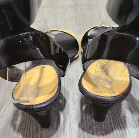 Banana Republic Shoes - Picture 4 of 9